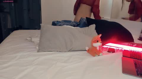 LisaFoxLynx online show from December 19, 6:23 pm