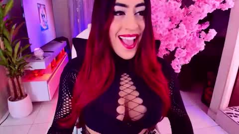 Liza Goth online show from October 26, 9:00 pm