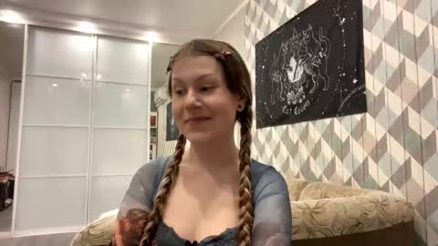 EVA online show from November 1, 3:31 pm