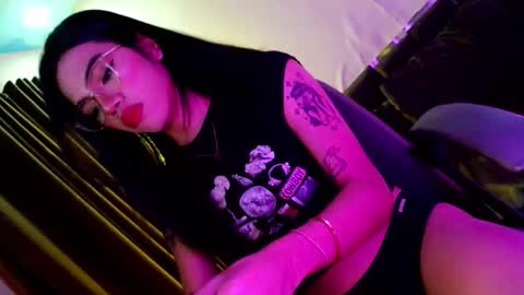 Seren online show from February 4, 7:35 am