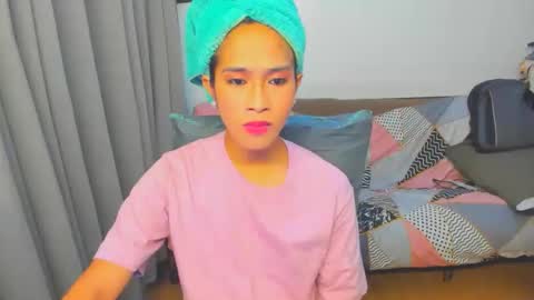 pauleen online show from February 2, 3:27 am