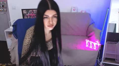 Monika online show from October 28, 1:31 pm