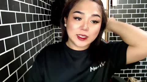 Kitty 3 online show from March 3, 5:40 am