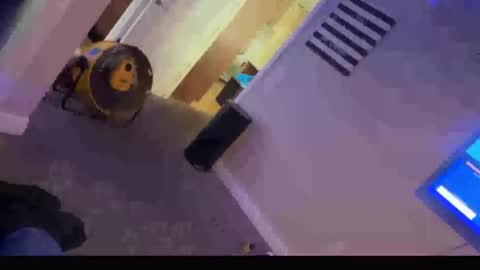 luvvlee online show from September 15, 11:42 pm