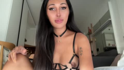 Snapshot of mariafatale_00 chatting on January 28, 7:32 am Maria online show from January 28, 7:32 am