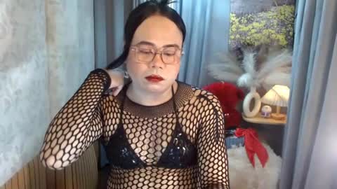 LEAH online show from July 4, 6:13 pm