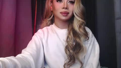 GODDESS OF ALL GODDESSES online show from November 18, 5:35 pm