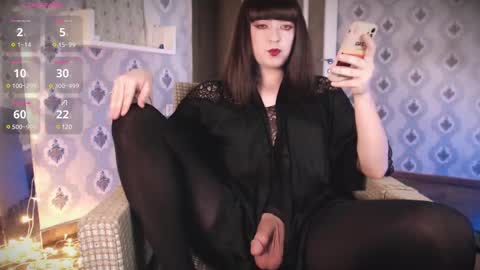Snapshot of mia_wallase chatting on March 4, 6:26 am mia_wallase online show from March 4, 6:26 am
