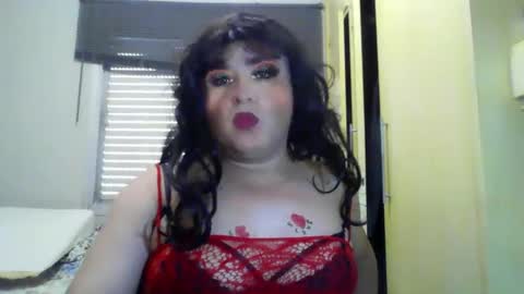 Snapshot of miasscd96 chatting on March 6, 8:01 pm michelle online show from March 6, 8:01 pm