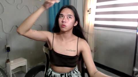 Mia online show from September 30, 8:03 am