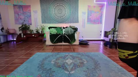 milla_milla online show from January 28, 12:26 am