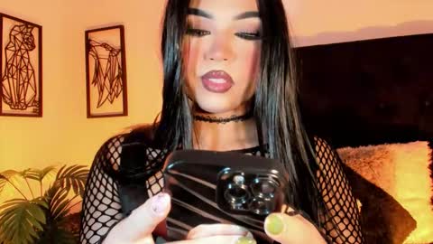 miss_zz online show from November 14, 4:37 pm