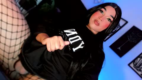 miss_zz online show from June 4, 6:55 pm