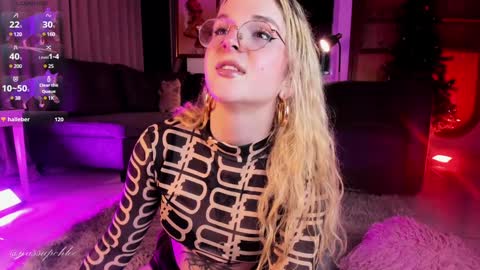 Chloe freelance model Please your thumbs up are important  online show from December 28, 12:26 am