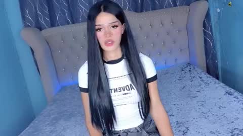 im your queen steffie online show from November 1, 4:43 am