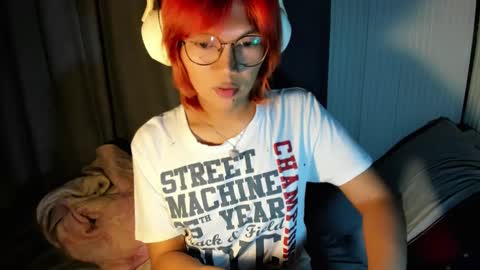 Momo online show from March 6, 10:38 am