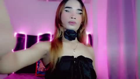 mscherry_ online show from January 7, 5:22 am