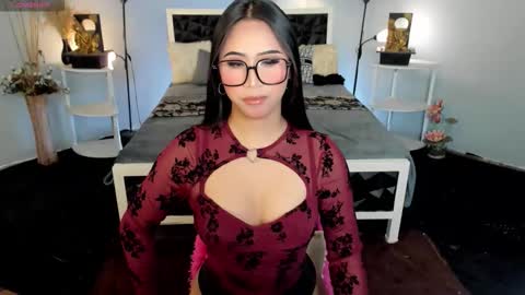 ITS ME YOGIRL PATRICIA online show from November 28, 1:40 am