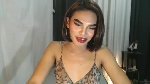 neomi online show from January 11, 6:58 pm