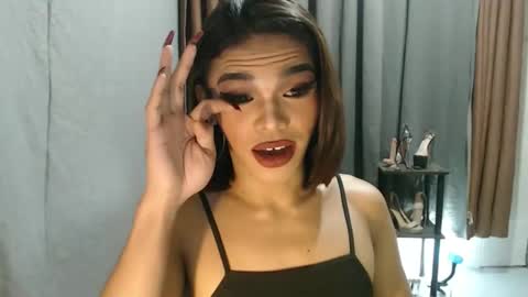 neomi online show from June 2, 6:20 pm