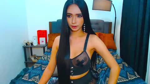 Snapshot of nicetouch_69 chatting on February 17, 11:09 pm Olivia online show from February 17, 11:09 pm