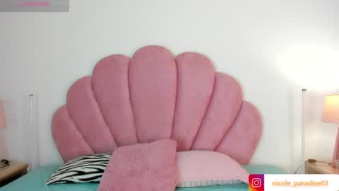 NICOLE online show from July 25, 1:20 pm
