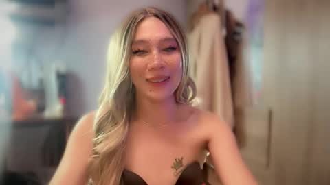 nikka_bonita online show from May 5, 12:00 pm