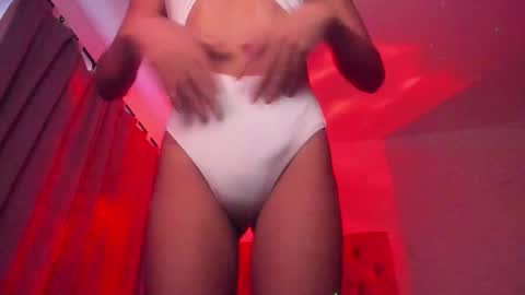 Ninon Beart online show from November 10, 11:33 am