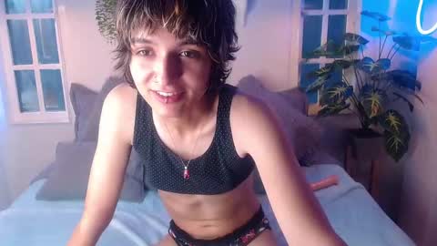 Snapshot of noellee__ chatting on October 20, 1:47 pm CALL ME APRIL online show from October 20, 1:47 pm
