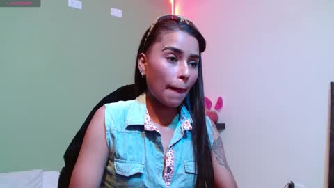 Noha Thomson online show from January 30, 7:37 pm