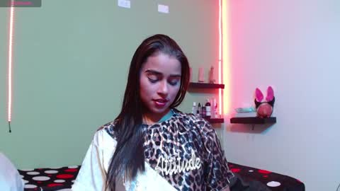 Noha Thomson online show from February 2, 9:13 pm