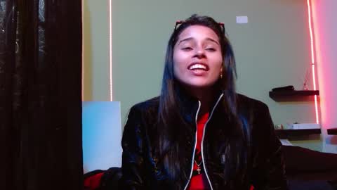 Noha Thomson online show from September 22, 7:30 pm