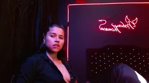 Noha Thomson online show from December 23, 3:11 am