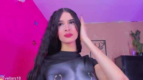 vella online show from October 20, 7:50 pm