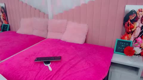 party_fre_girl online show from February 2, 4:44 am