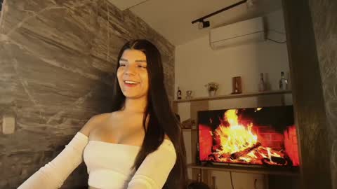 Paulina Belle online show from January 20, 4:21 am
