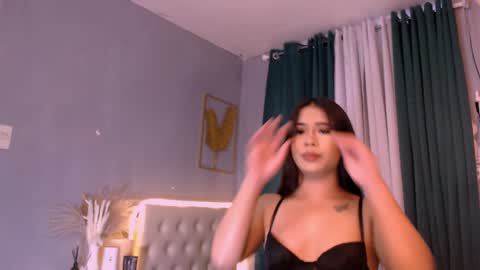 phiacollins online show from January 20, 4:43 am