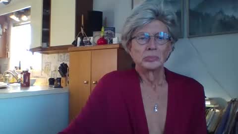 Snapshot of phillipa1023 chatting on December 22, 2:06 pm phillipa online show from December 22, 2:06 pm