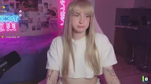 pinkvenom_ online show from July 31, 5:02 pm