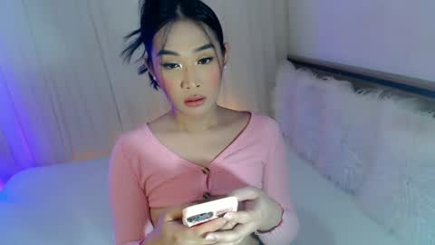 Ari online show from March 2, 9:32 am