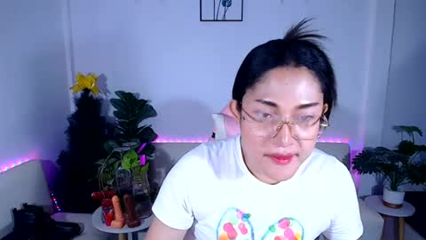 Ploysai online show from June 23, 8:44 am