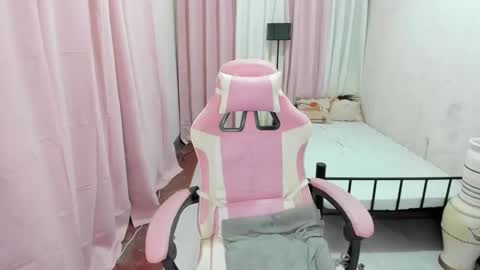 ashley online show from February 19, 7:05 pm