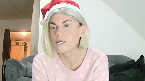 KCGREY online show from December 13, 7:53 pm