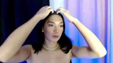 Queen Lucifer online show from November 7, 5:13 pm