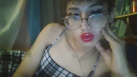 Snapshot of queridamiahh chatting on September 14, 12:16 am Mia online show from September 14, 12:16 am