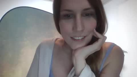 Keely KeKe Kiwi online show from October 27, 11:57 pm