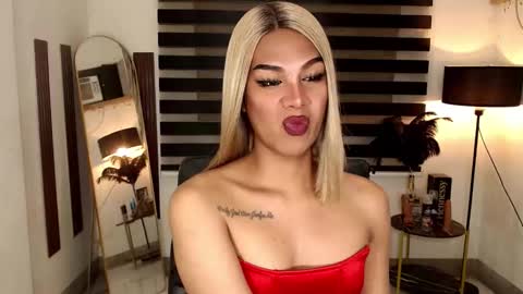 riri online show from March 6, 5:51 pm