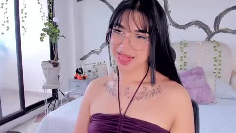 Rose online show from October 25, 1:28 pm