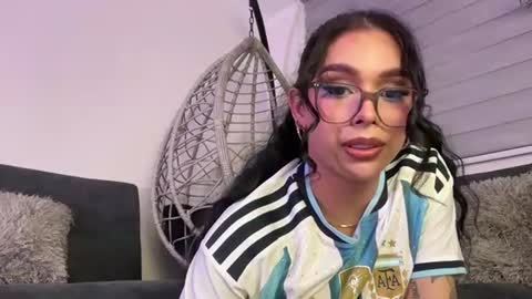 Samantha Bernardo online show from June 17, 4:13 am