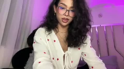 Samantha Bernardo online show from June 25, 4:43 am